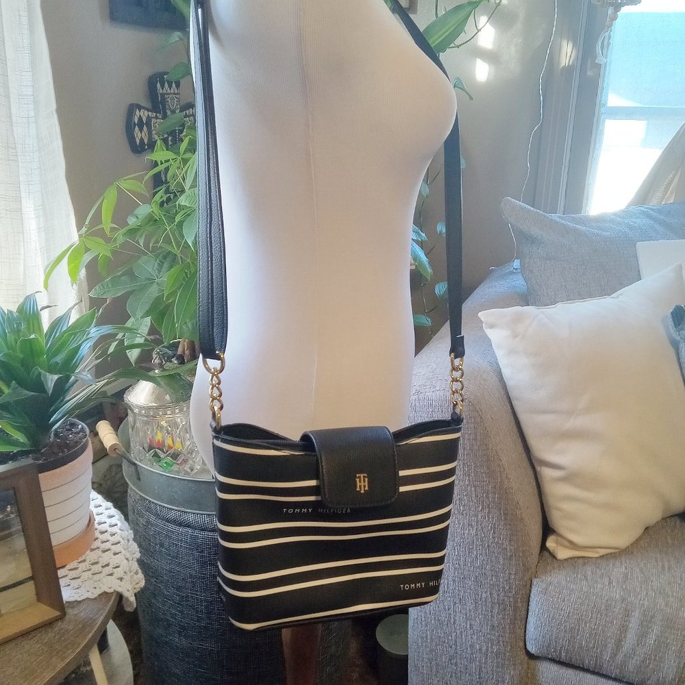 Tommy Hilfiger Shoulder Bag